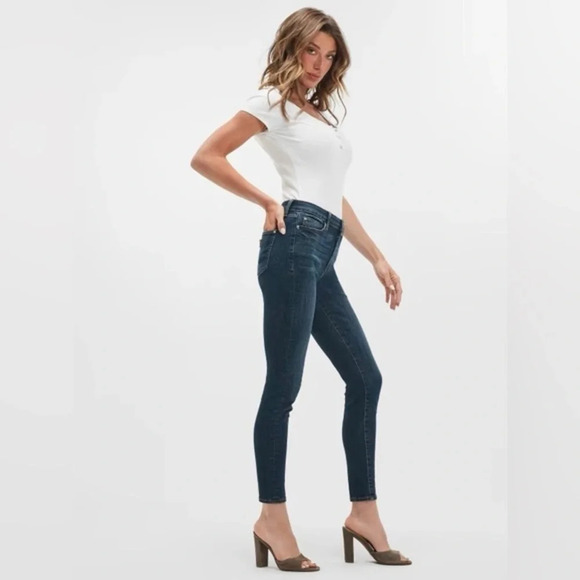 Guess  Eco 1981 Jeans - Picture 1 of 9